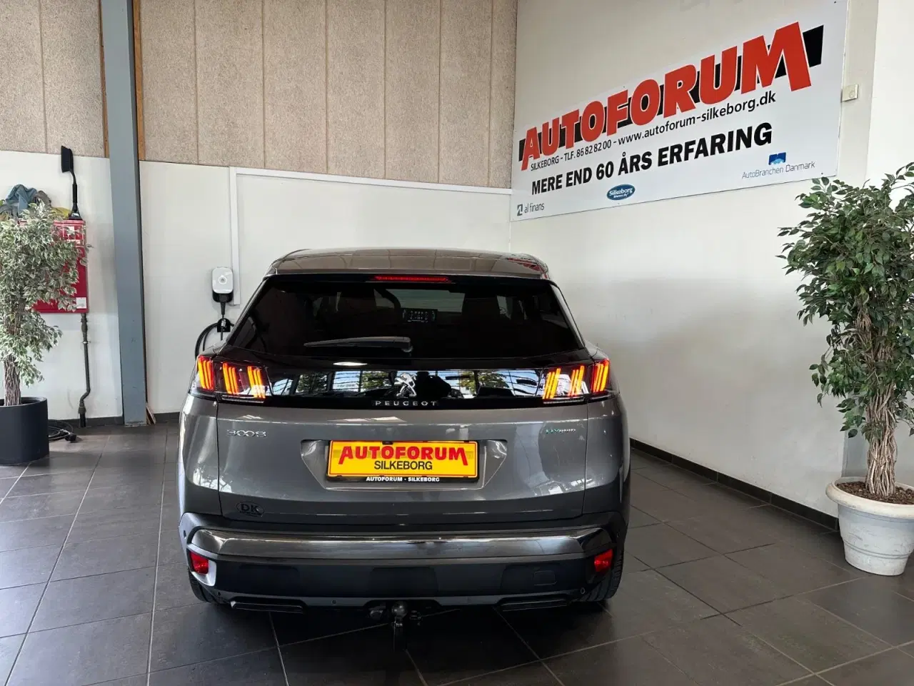 Billede 16 - Peugeot 3008 1,6 Hybrid Allure Pack LTD EAT8 Van