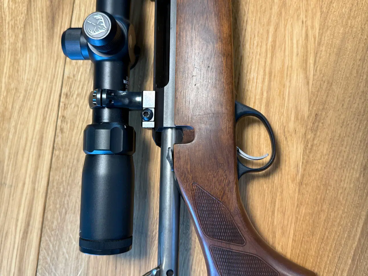 Billede 4 - Tikka T3 Hunter riffel med lyddæmper og optik
