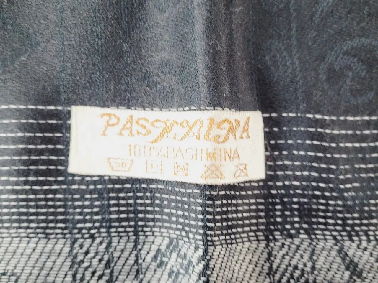 Billede 5 - ⭐️- Elegant og Blødt Pashmina Tørklæde - UBRUGT