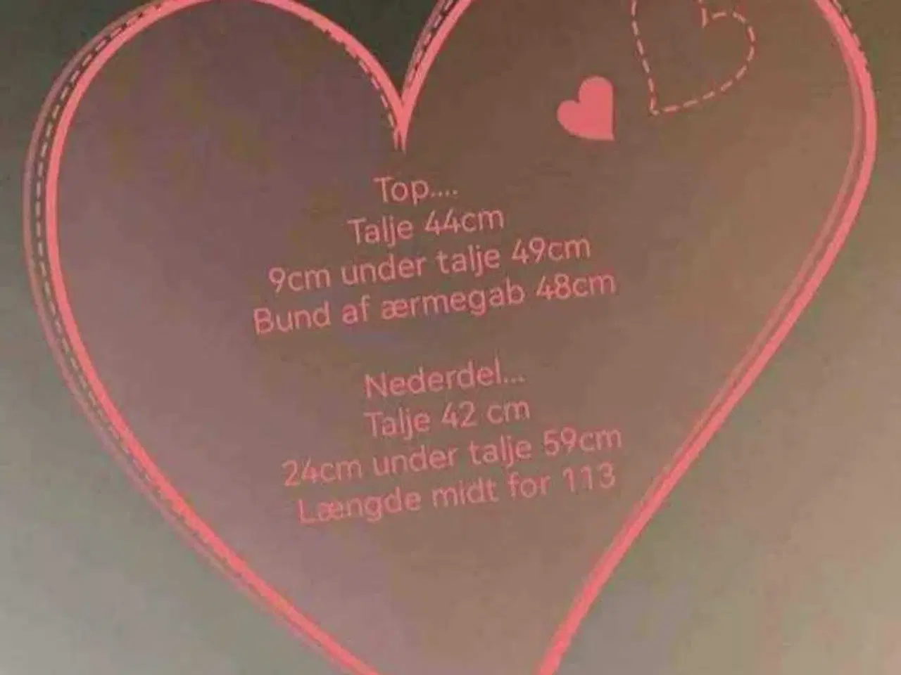 Billede 2 - Brudekjole, mål er på foto