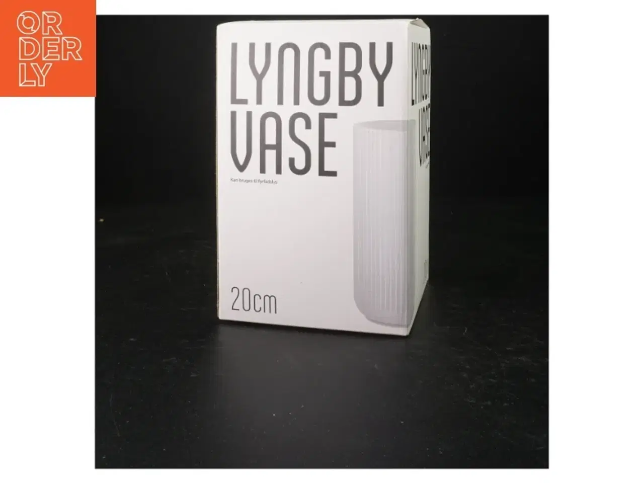 Billede 2 - Hvid porcelænsvase fra Lyngby (str. 20 cm)