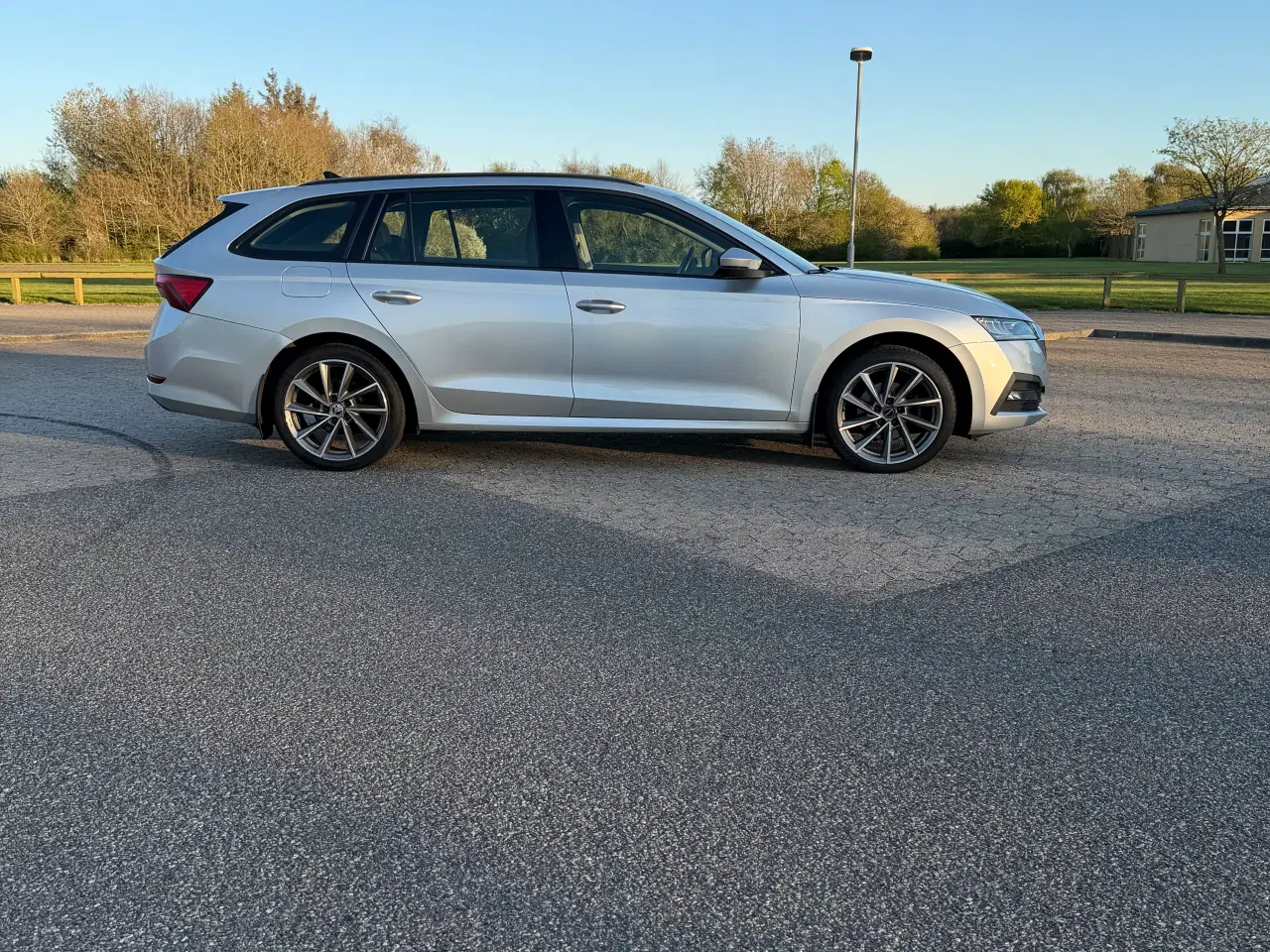 Billede 8 - Skoda Octavia IV 2,0 TDI 150 DSG – 29 km/l – Sving