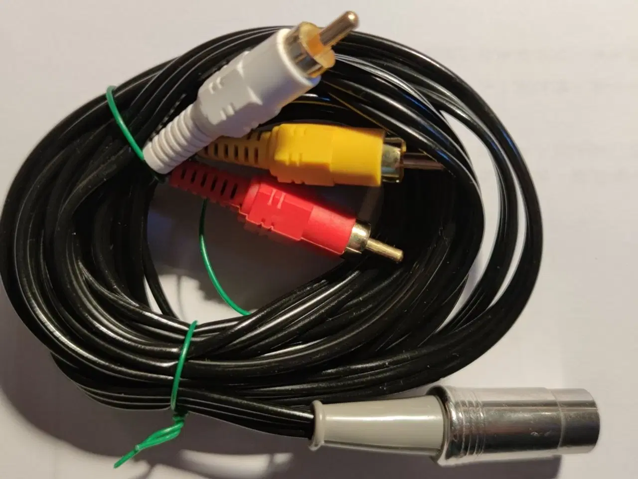 Billede 2 - Kabel composite 2,5m til Commodore 64/128, Vic20 
