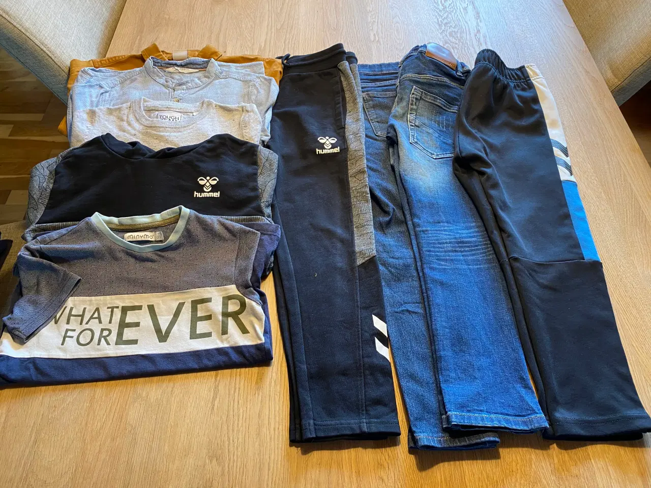 Billede 13 - Cowboybukser, bluser, tshirt   Str. 122