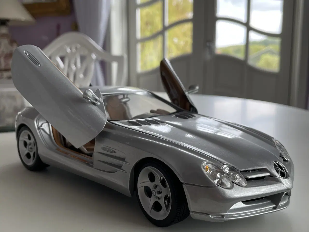 Billede 1 - Flot Mercedes SLR McLaren 1:18 modelbil