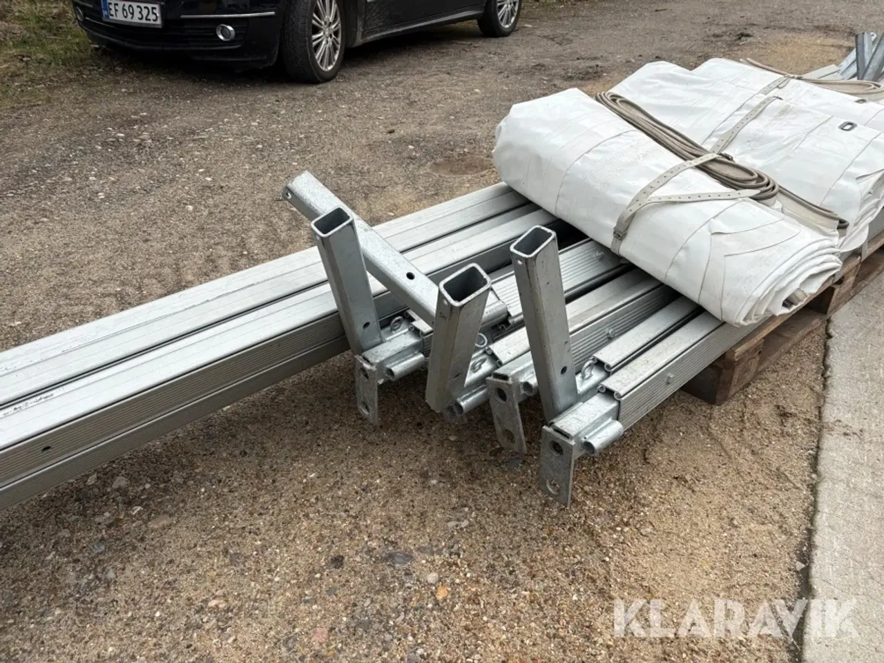 Billede 11 - Telt - 9x9m - ekstra stormsikret -4 slidset stænger