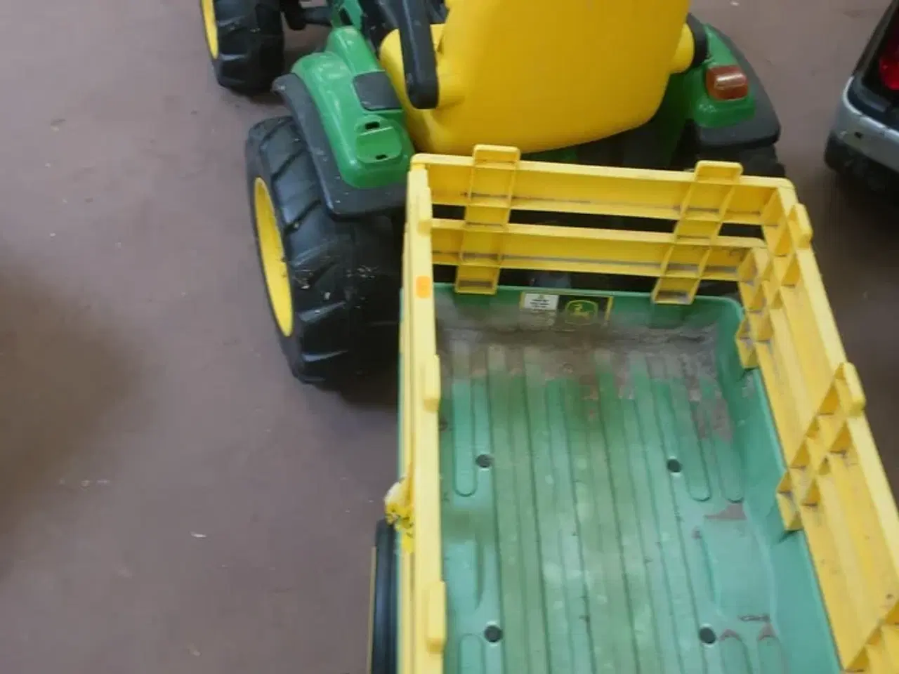 Billede 3 - Traktor til børn JOHN DEERE