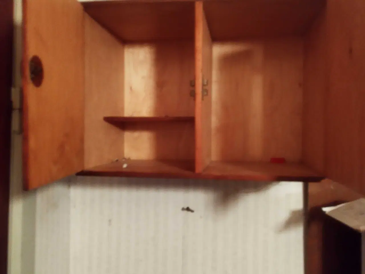 Billede 2 - Skab i teak