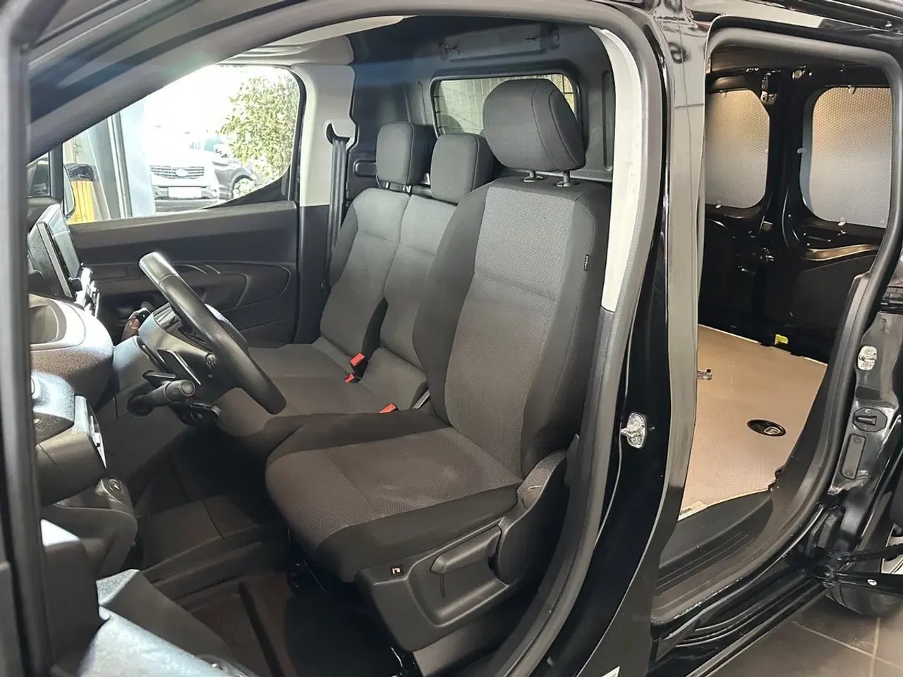 Billede 4 - Peugeot Partner 1,5 BlueHDi 130 L1V2 Plus EAT8 Van