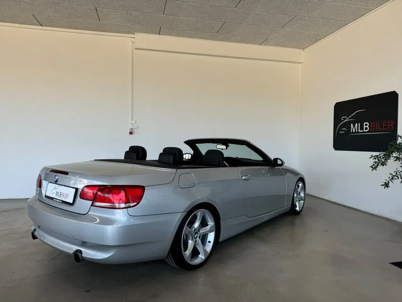 Billede 4 - BMW 335i 3,0 Cabriolet Steptr.