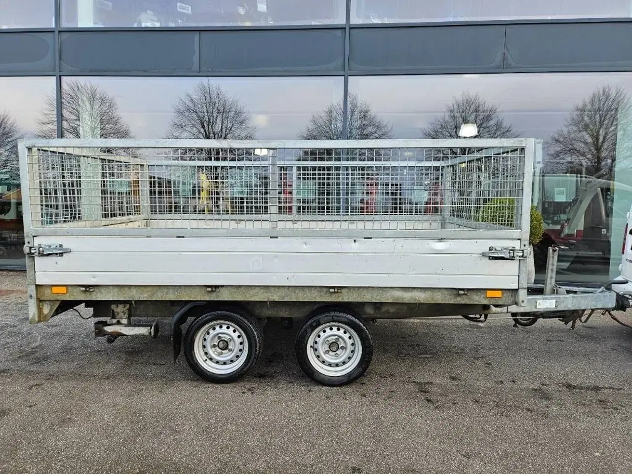 Billede 2 - Saris bagtipper