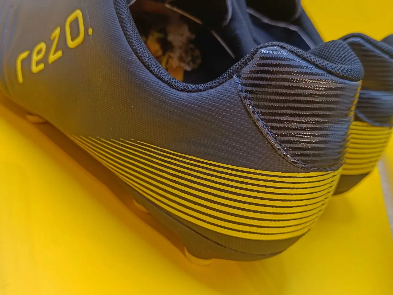 Billede 3 - Rezo fodboldstøvler 45str