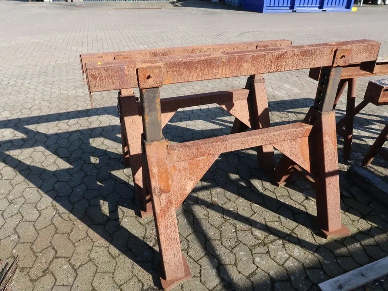 Billede 2 - 2 stk. bukke