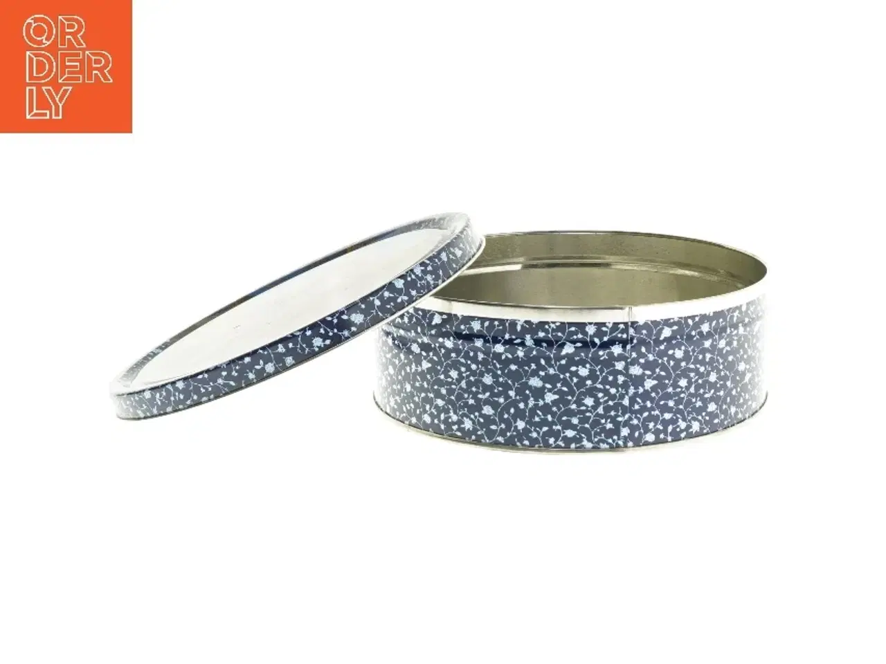 Billede 2 - Rund metaldåse med blomstermønster (str. Ø 19,5 cm længde 6,5 cm)