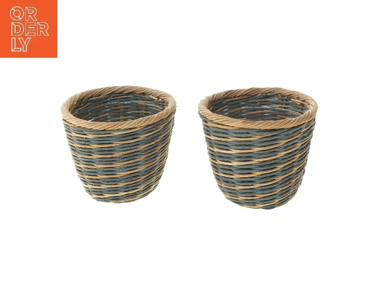 Billede 1 - To flettede kurve (str. 2 stk Ø 14 cm længde 12 cm)