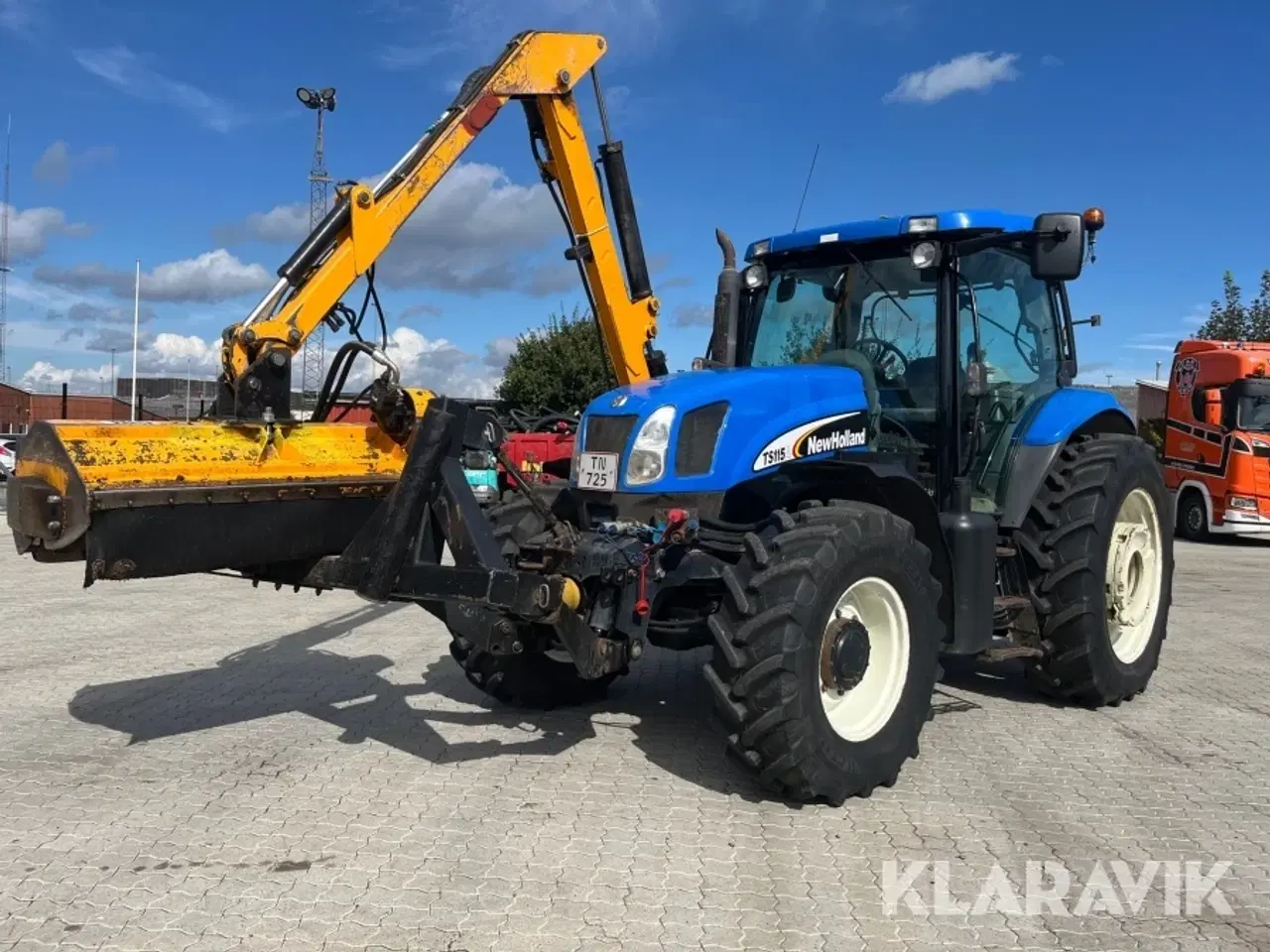 Billede 1 - Traktor New Holland TS115A