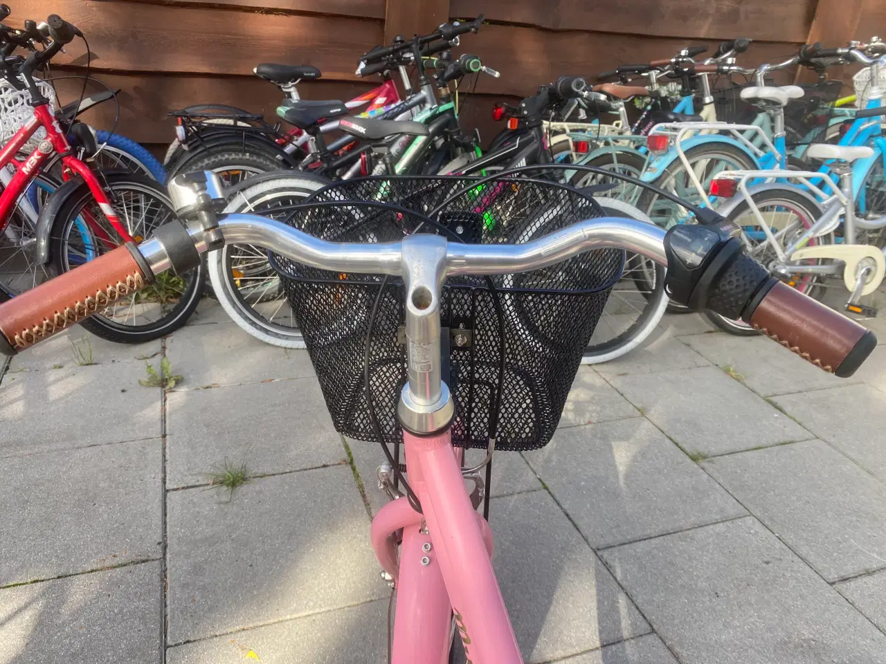 Billede 10 - Købt til 4299 kr 20 tommer prinsesse 👸 cykel 