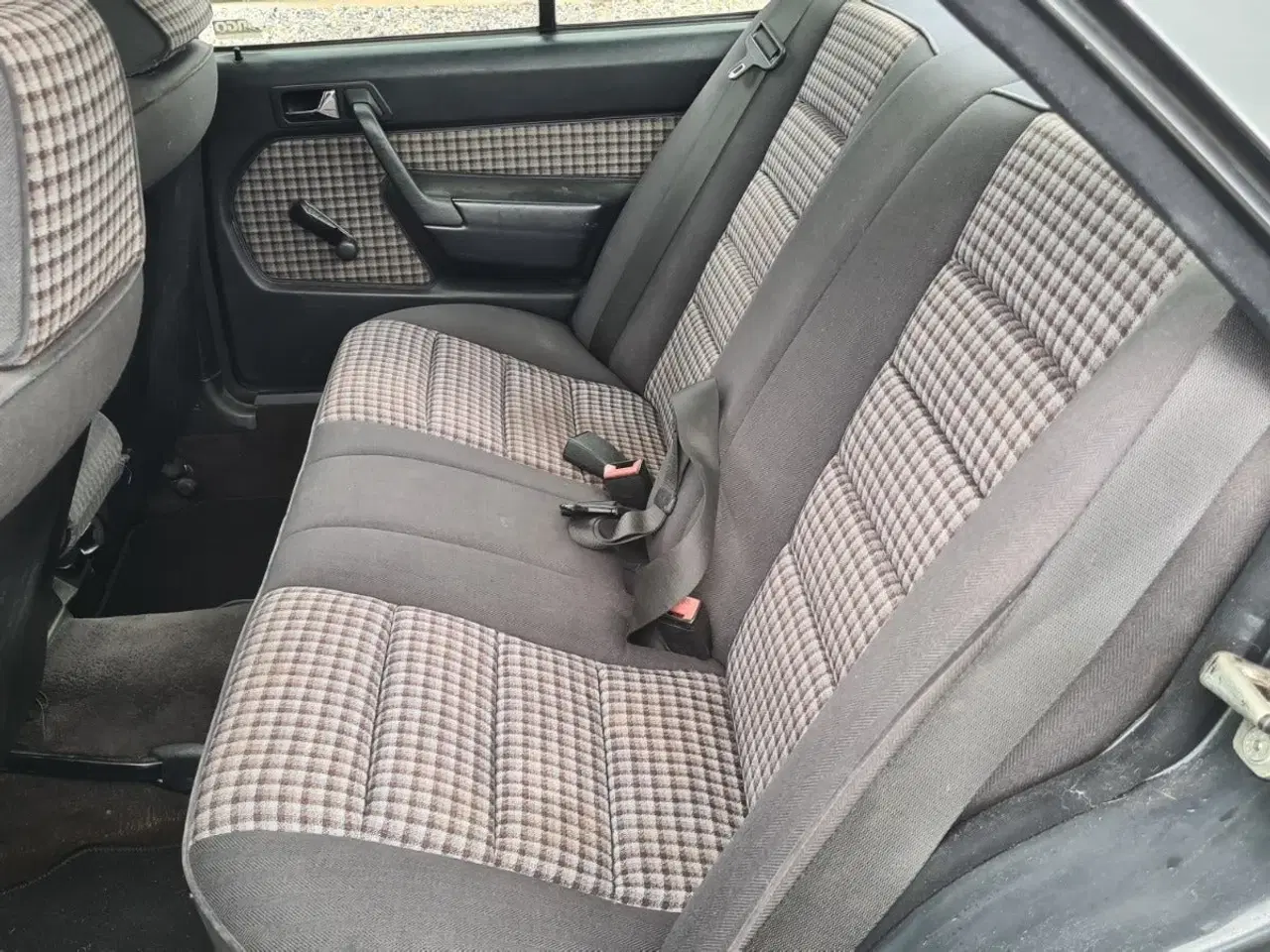 Billede 9 - Mercedes 190 E 1,8 Sportline aut.
