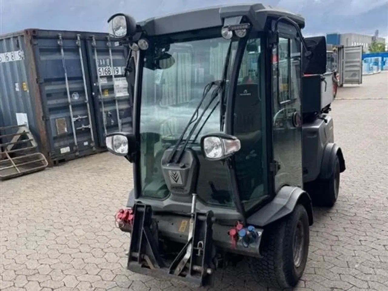 Billede 2 - - - - Redskabsbærer Karcher Mic 50