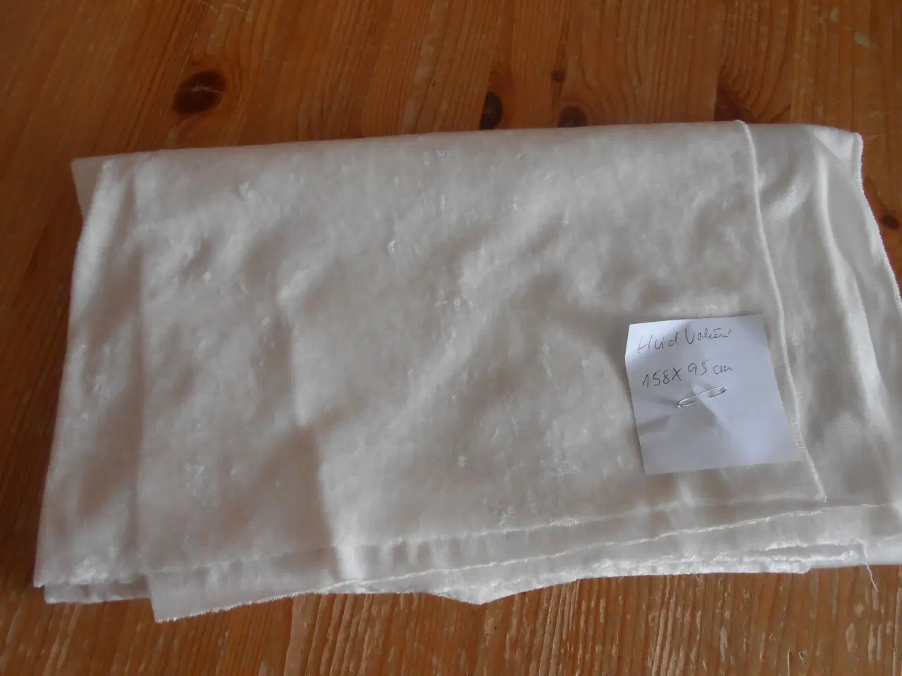 Billede 3 - Nervøs Fløjl eller velour.