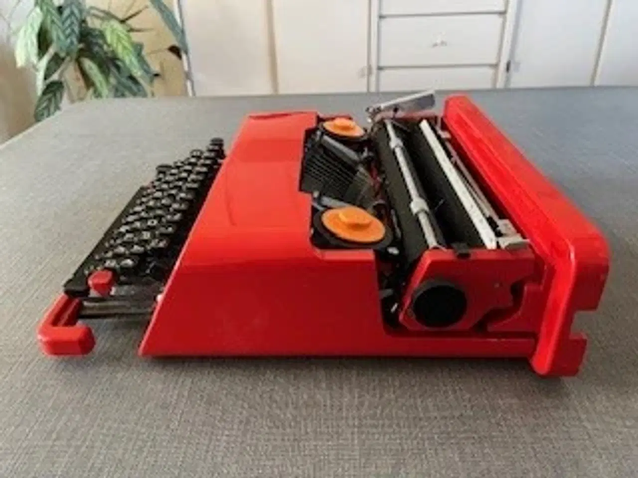 Billede 6 - Rejseskrivemaskine - Olivetti Valentine