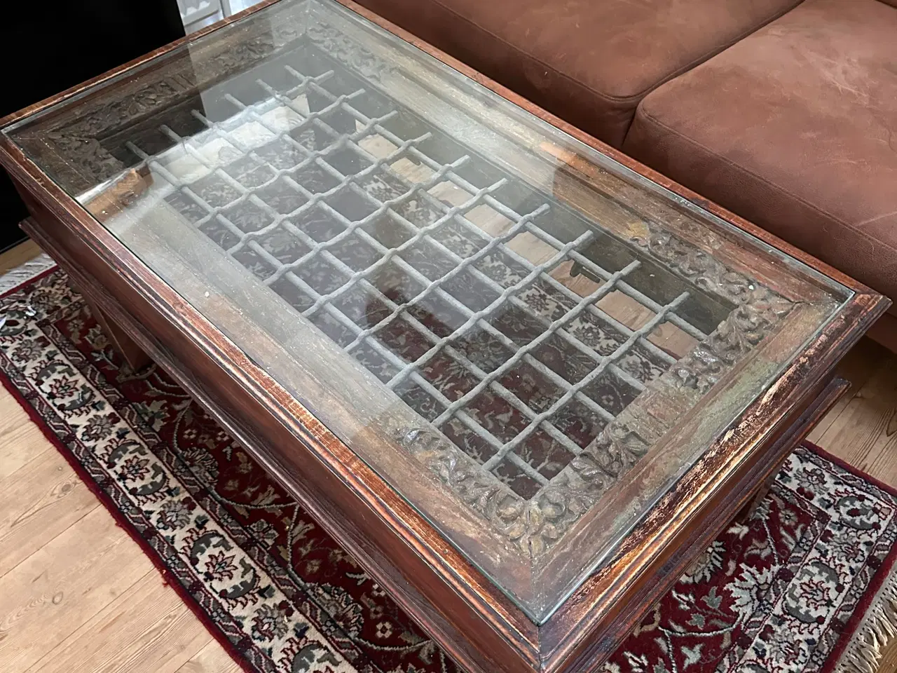 Billede 1 - Sofabord med glasplade