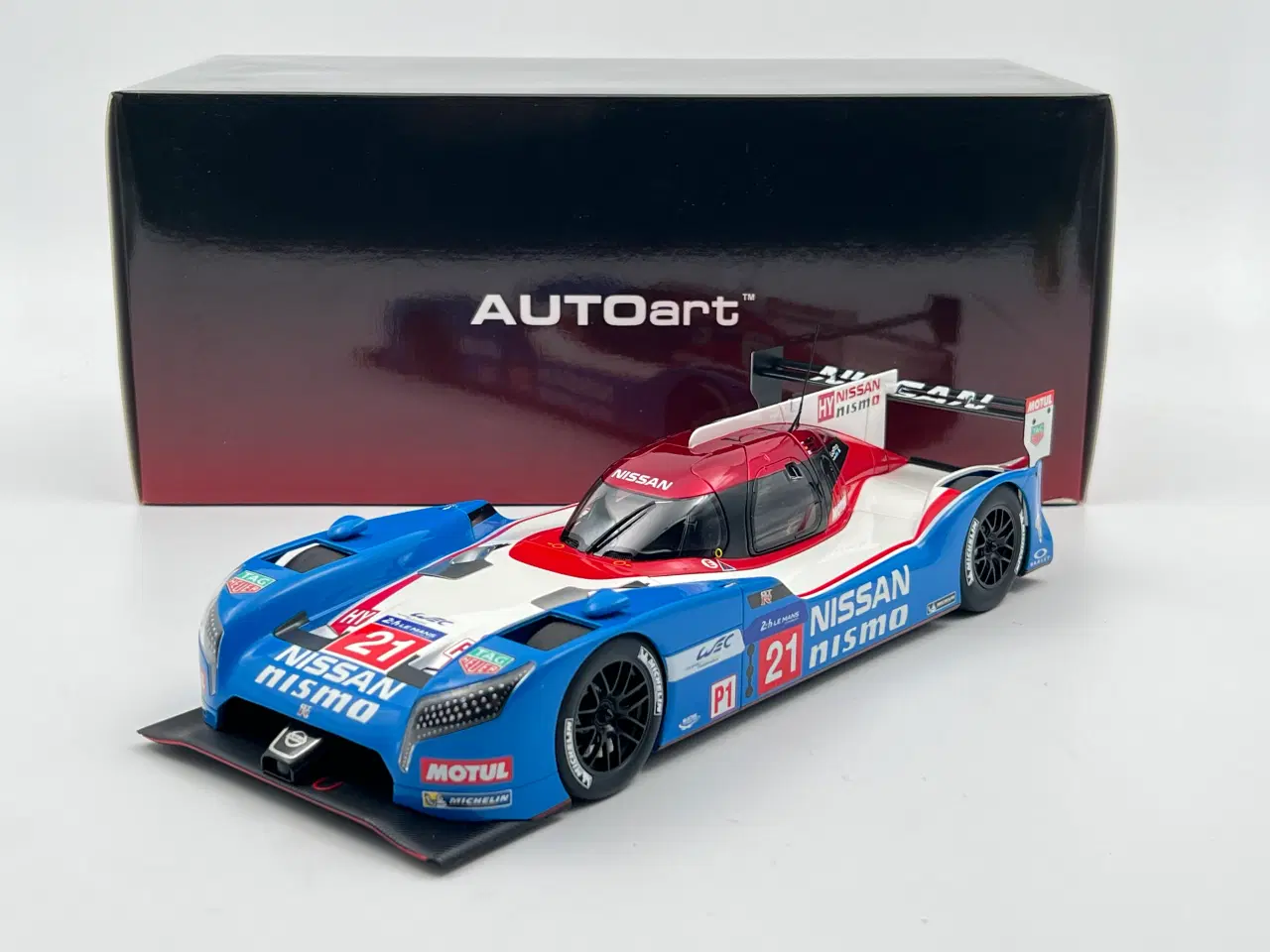 Billede 2 - 2015 Nissan GT-R LM Nismo #21 AUTOart - 1:18  