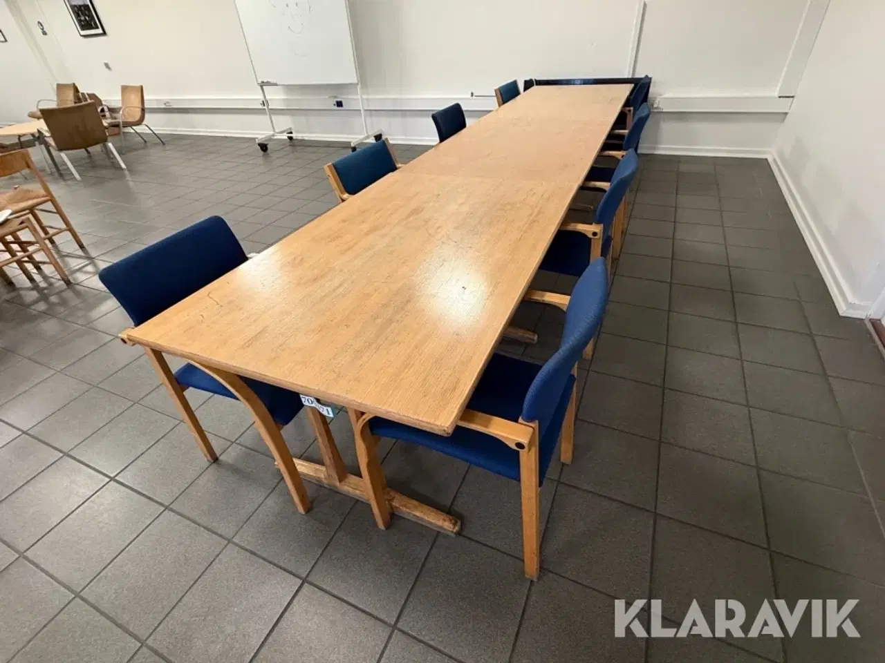 Billede 1 - Kantine bord.3 styk inkl 8 stole