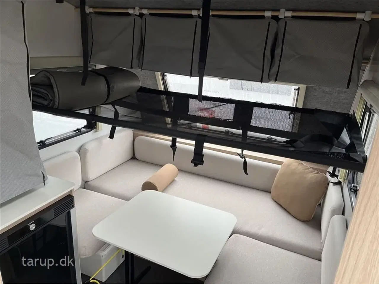 Billede 7 - 2025 - Adria Aviva Lite 300 LH   NYHED! Endesiddegruppe, stabilisator, stort opbevaringsrum i front, mulighed for at lave en lille køje