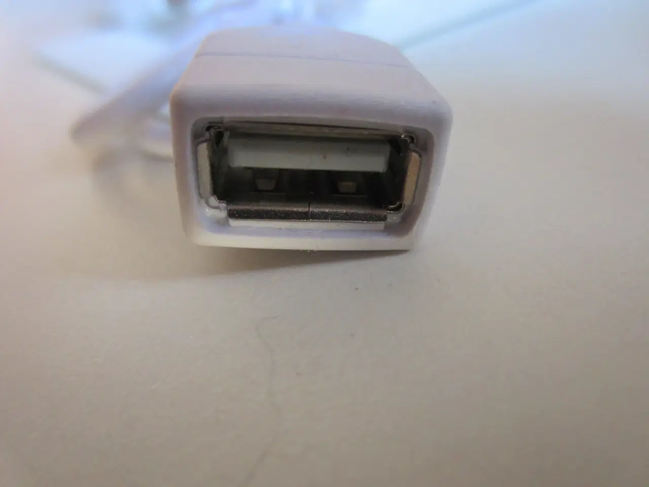 Billede 4 - Solcelle oplader med USB stik