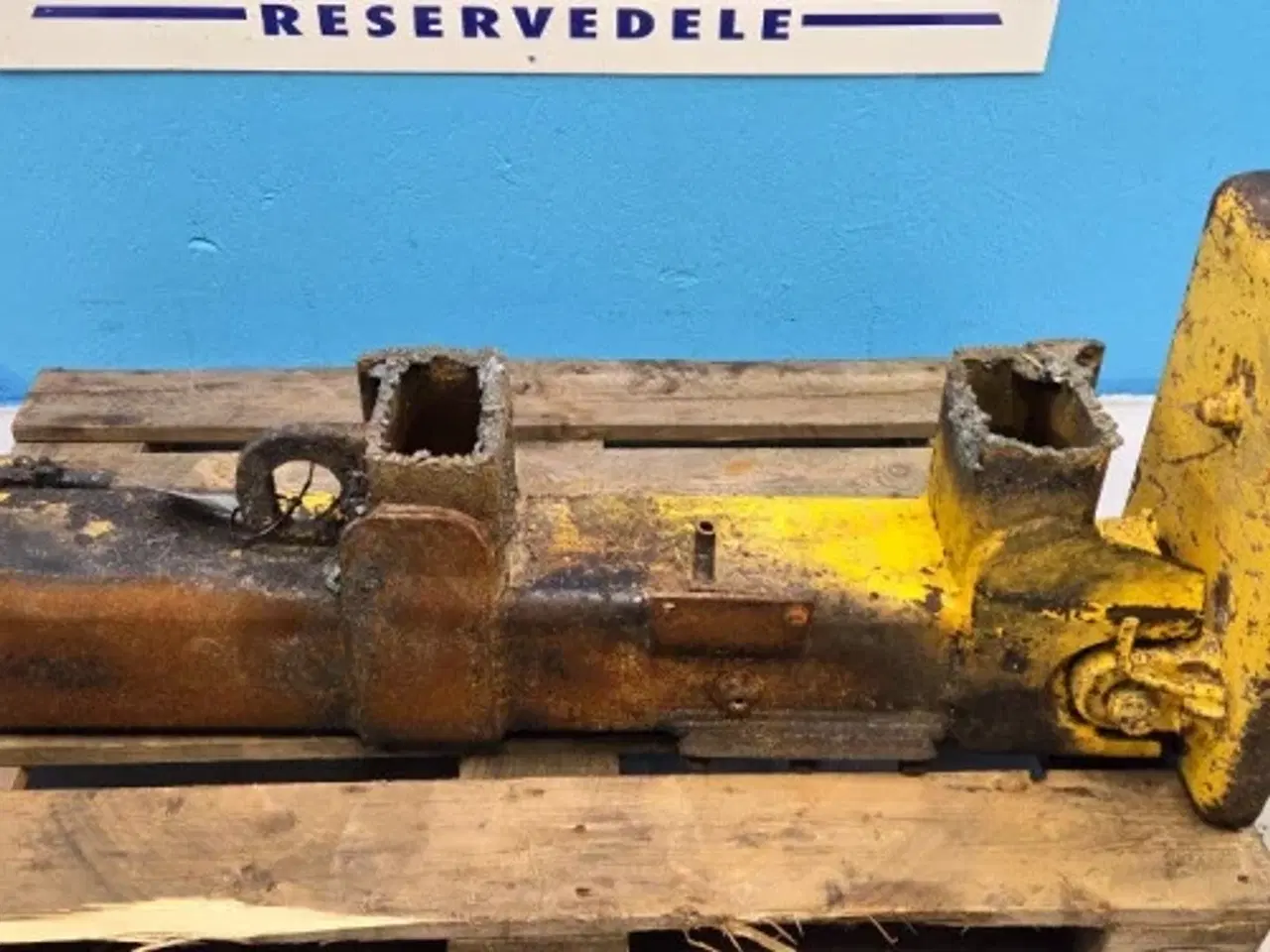 Billede 6 - New Holland LB115B Støtteben R.  87376352