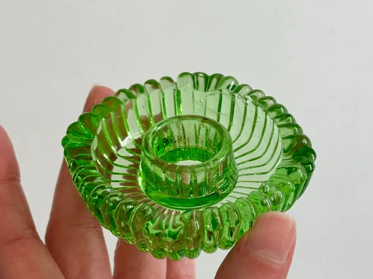 Billede 3 - Lysestage, grønt glas
