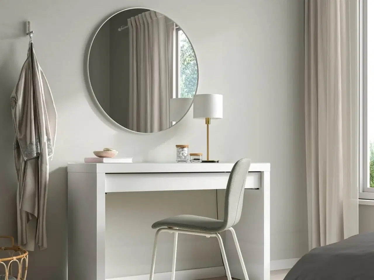 Billede 1 - Ikea Malm sminkebord med glasplade