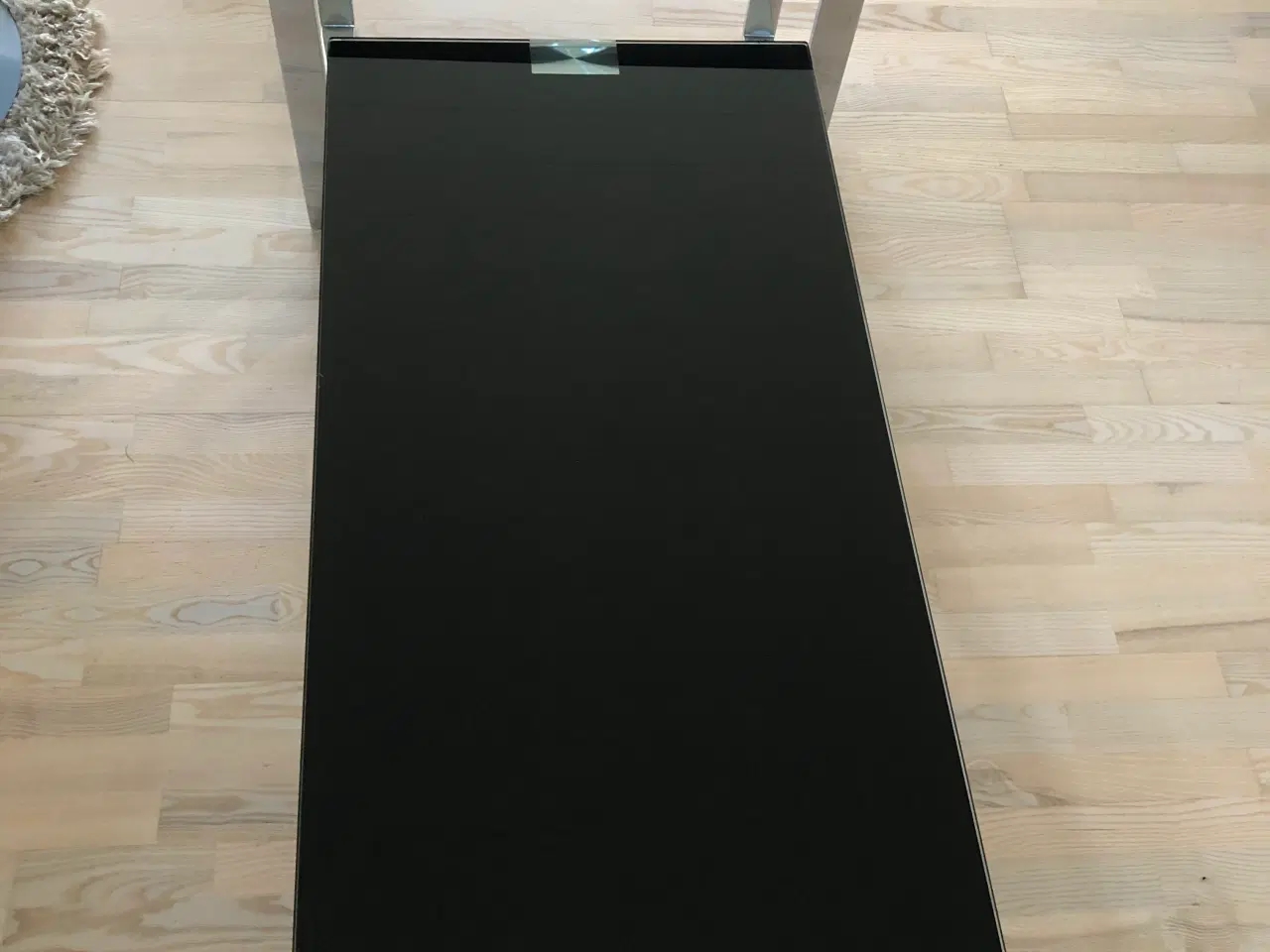 Billede 3 - Sofabord sæt i sort glas og blanke stålben