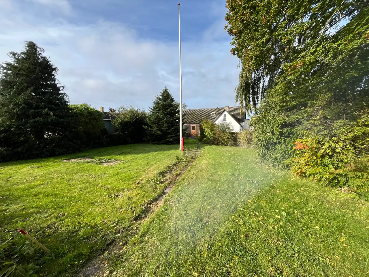 Billede 1 - Hus med udestue og brændeovn