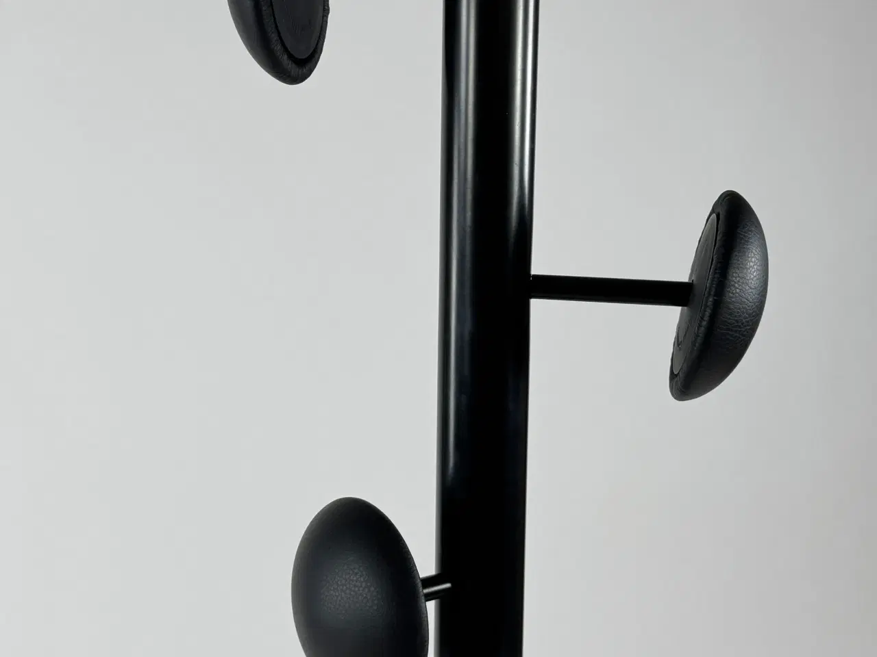 Billede 3 - Bent Hansen Hang Up Stumtjener – Sort H175 cm