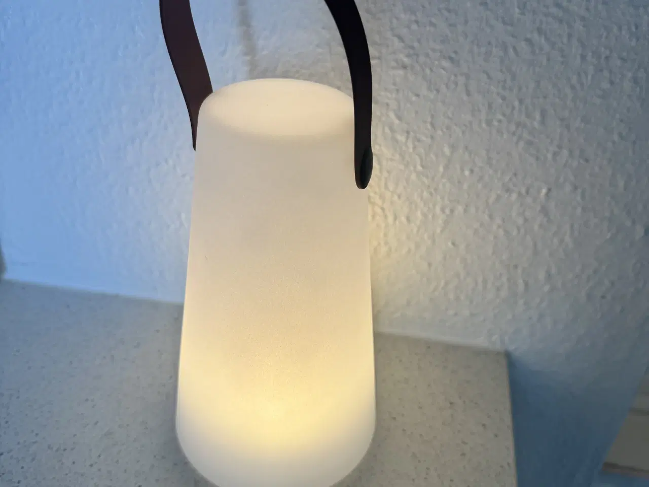 Billede 2 - LED lampe med farveskift 