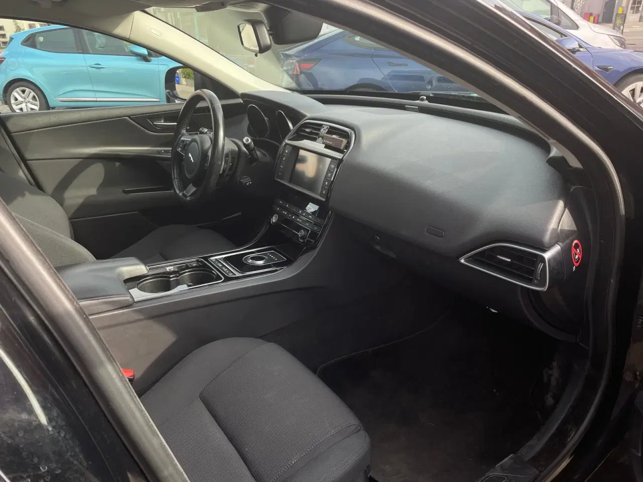 Billede 10 - Jaguar XE 2,0 D180 Pure aut.