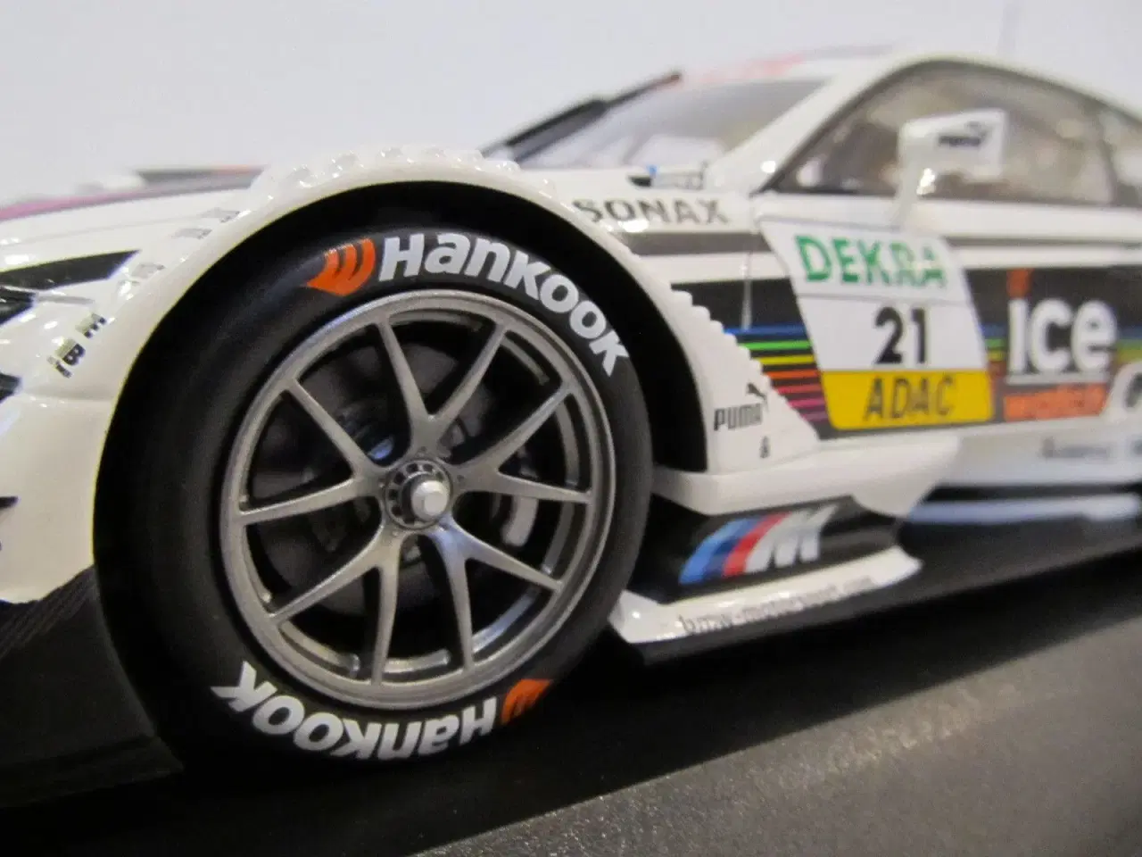 Billede 5 - 2012 BMW M3 DTM M-Power 1:18  MINICHAMPS