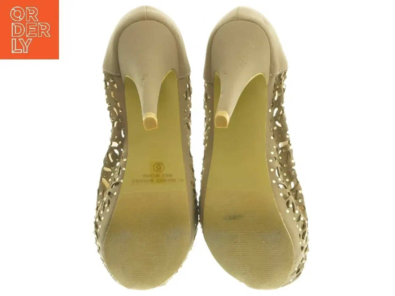 Billede 6 - Beige højhælede sko i størrelse 36 fra Top Moda (str. 36 )