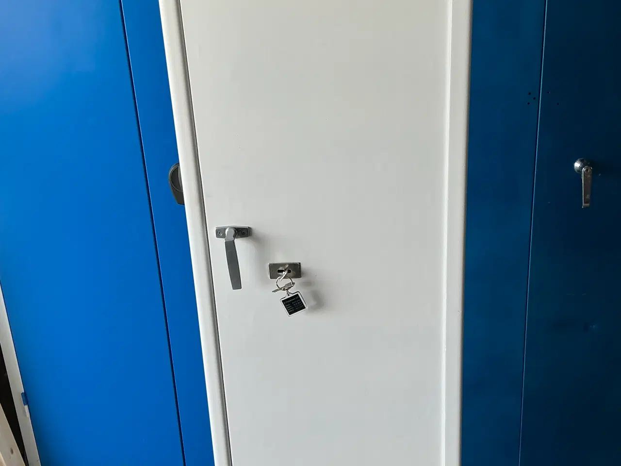 Billede 1 - Våbenskab 10 våben 