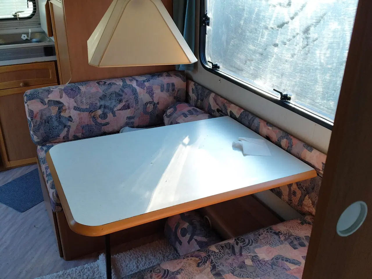 Billede 2 - Campingvogn med mover og enkelt senge