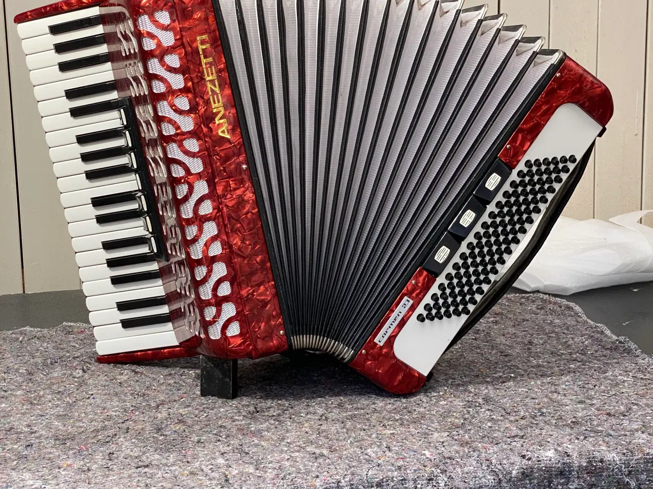 Billede 12 - ANEZETTI harmonika – 37 tangenter – flot blodrød