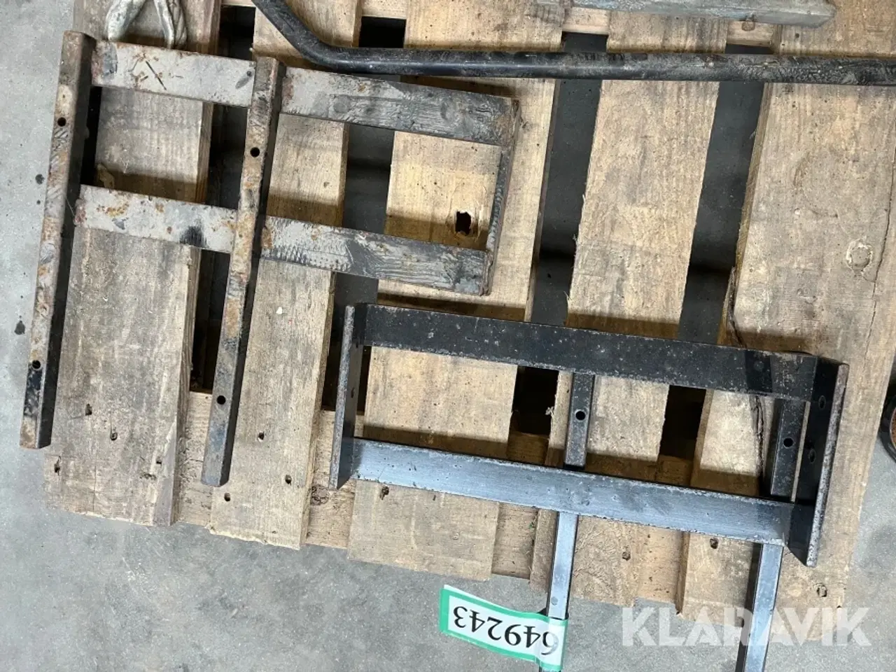 Billede 10 - John Deere værktøjskasse og øvrigt