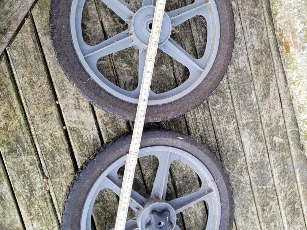 Billede 2 - Plæneklipper hjul
