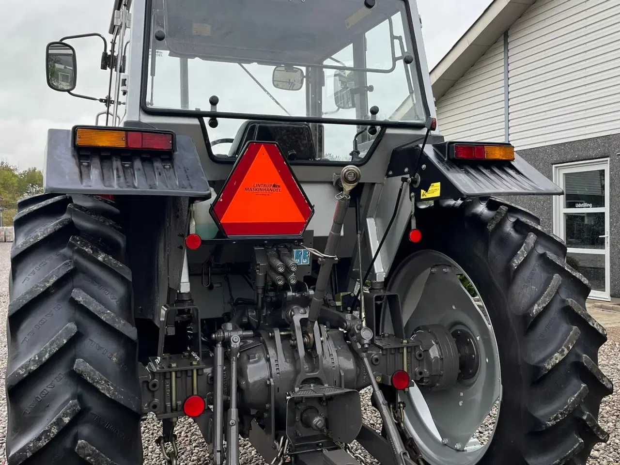 Billede 10 - Massey Ferguson 375 DEN ER SOM NY! Hi-Line model med fyldt servicebog og time garanti på.