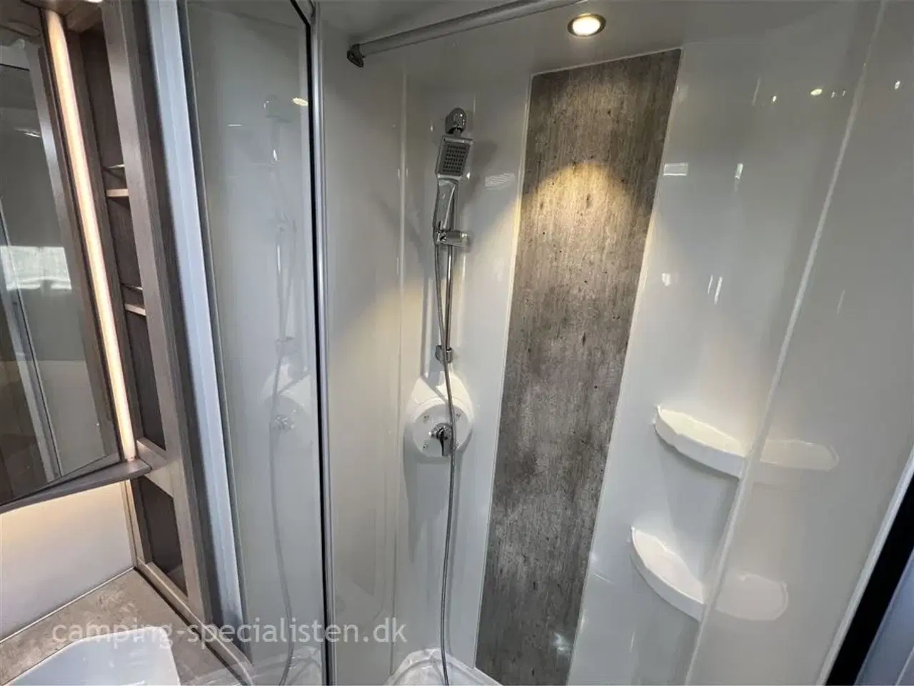 Billede 12 - 2022 - Kabe Royal 630 E TDL KS Boggie   Rigtig pæn og meget velholdt Kabe Royal 630 TDL fra 2022 - Kan nu opleves hos Camping-Specialisten i Silkeborg