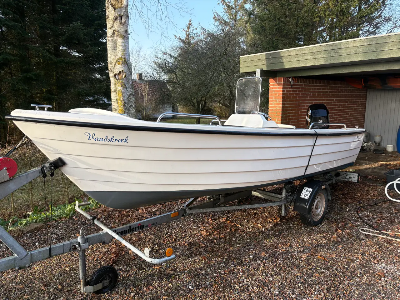 Billede 3 - Styrepultsbåd med 40 hk 4t og trailer 