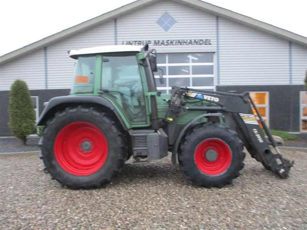 Billede 14 - Fendt 410 Vario med frontlæsser.