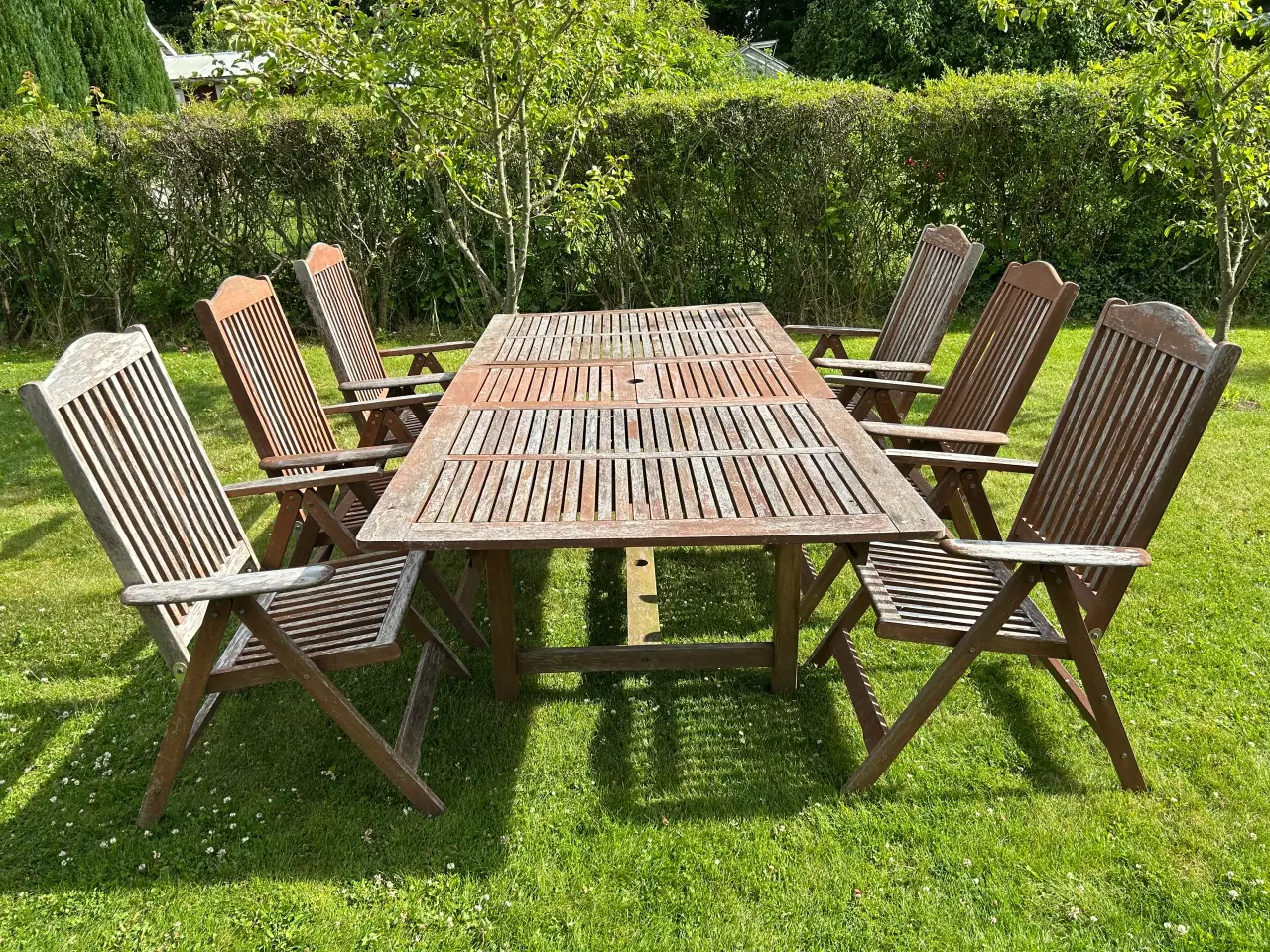 Billede 2 - Havebord med 6 stolene